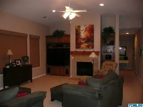 2194 E Washington Ave, Reedley, CA 93654 photo 8