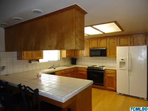 202 Jackson Ave, Tulare, CA 93274 photo 9