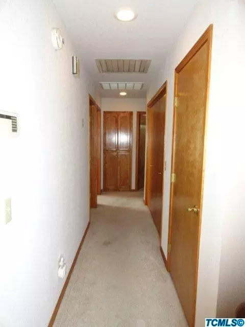 202 Jackson Ave, Tulare, CA 93274 photo 13