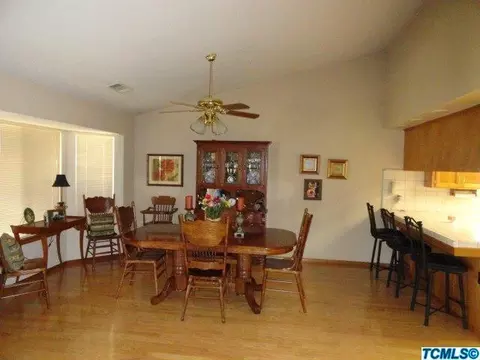 202 Jackson Ave, Tulare, CA 93274 photo 7