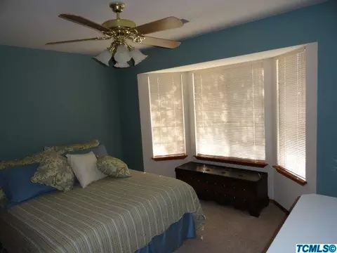202 Jackson Ave, Tulare, CA 93274 photo 14
