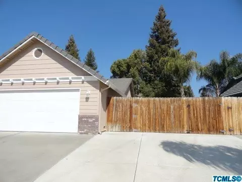 202 Jackson Ave, Tulare, CA 93274 photo 4