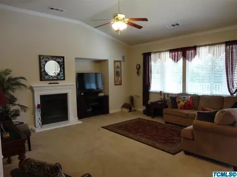3437 E Howard Ct, Visalia, CA 93292 photo 7