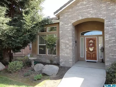 3437 E Howard Ct, Visalia, CA 93292 photo 2