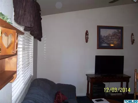 1456 Vine, Exeter, CA 93221 photo 3