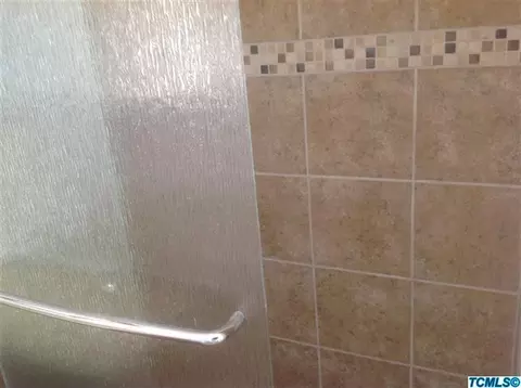 242 E Sandra Ave, Tulare, CA 93274 photo 6