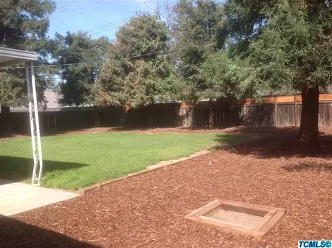 242 E Sandra Ave, Tulare, CA 93274 photo 7