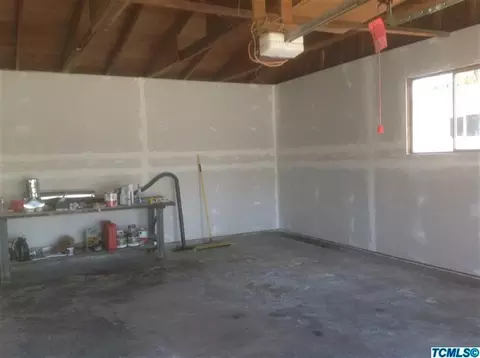 242 E Sandra Ave, Tulare, CA 93274 photo 11