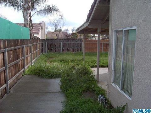 153 Devon Dr, Lemoore, CA 93245 photo 3