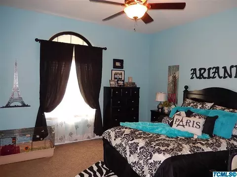 3712 E Seeger Ct, Visalia, CA 93292 photo 10