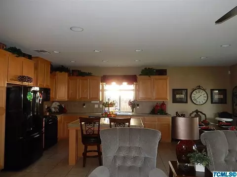3712 E Seeger Ct, Visalia, CA 93292 photo 7