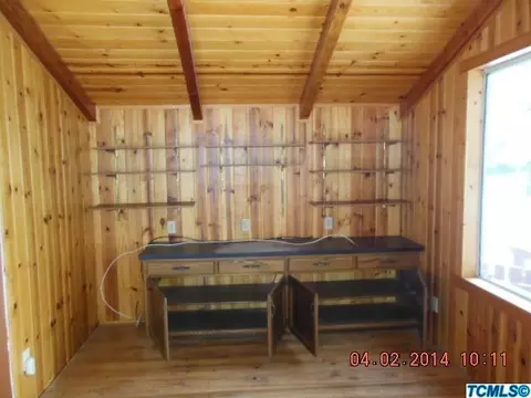 376 View Dr, Springville, CA 93265 photo 8