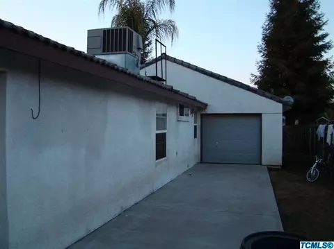 3343 E Sanders Ct, Visalia, CA 93292 photo 12