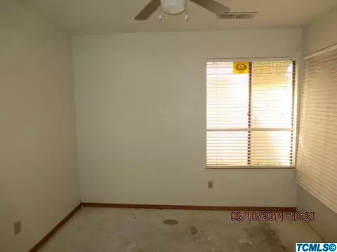 742 E Harold Ave, Visalia, CA 93292 photo 5