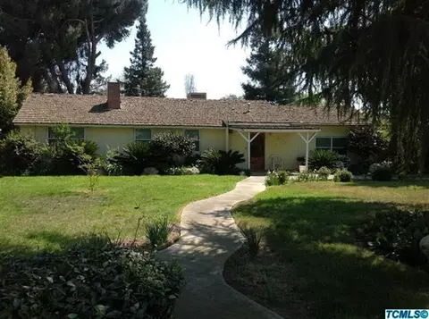 2111 E Westcott Ave, Visalia, CA 93292 photo 1