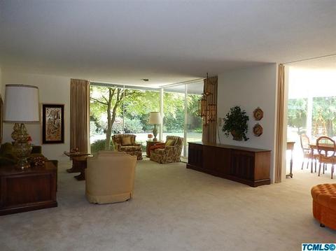 160 E Prosperity Ave, Tulare, CA 93274 photo 11