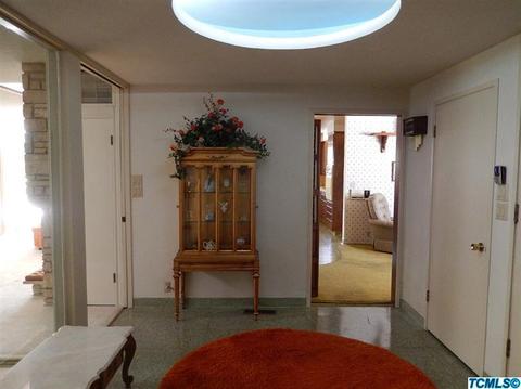 160 E Prosperity Ave, Tulare, CA 93274 photo 6