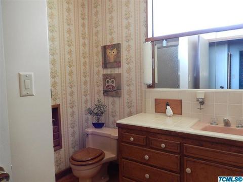 160 E Prosperity Ave, Tulare, CA 93274 photo 18