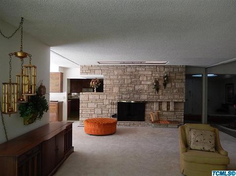 160 E Prosperity Ave, Tulare, CA 93274 photo 10