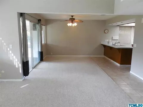 3523 E Center Ct, Visalia, CA 93292 photo 2