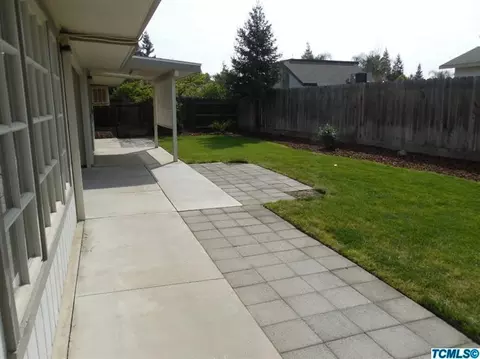 3523 E Center Ct, Visalia, CA 93292 photo 16