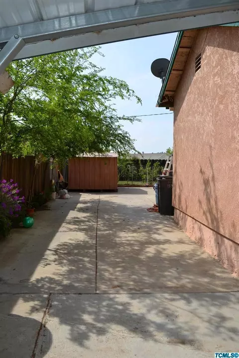 15807 Azalea Ave, Ivanhoe, CA 93235 photo 5