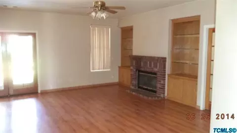 498 Camden Ct, Lemoore, CA 93245 photo 5