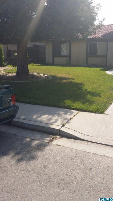 2803 E Vine Ave, Visalia, CA 93292 photo 2