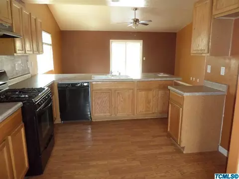 4138 E Oak Ave, Visalia, CA 93292 photo 2
