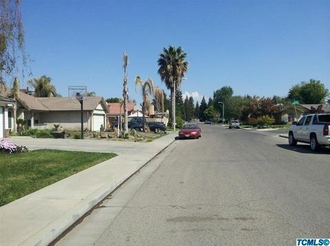 1416 E Vine Ct, Visalia, CA 93292 photo 3