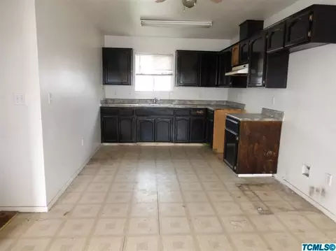 1153 E Millard Way, Dinuba, CA 93618 photo 3