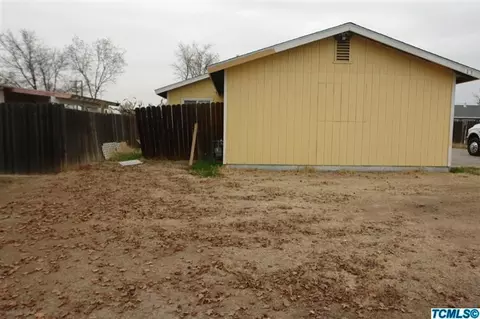 1153 E Millard Way, Dinuba, CA 93618 photo 2