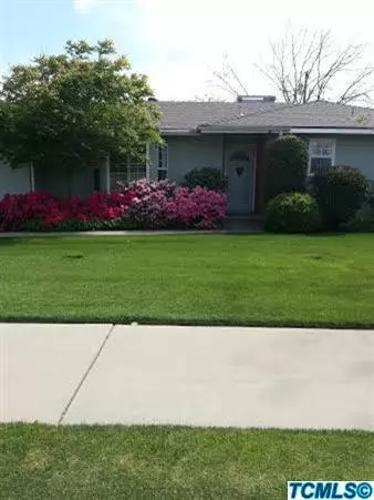 1353 Gaither St, Selma, CA 93662 photo 1