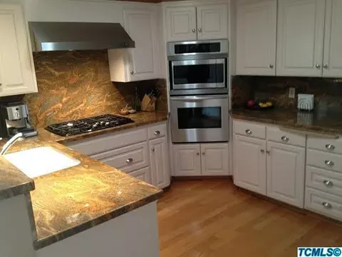 1353 Gaither St, Selma, CA 93662 photo 4