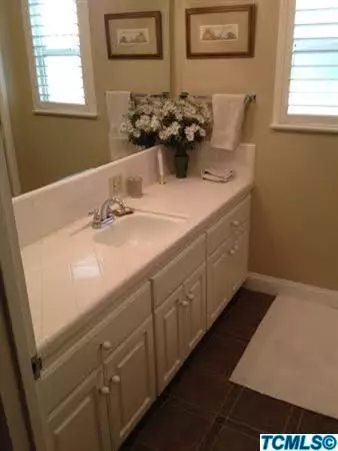 1353 Gaither St, Selma, CA 93662 photo 8