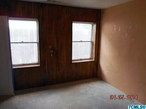 1327 E Sequoia Ave, Tulare, CA 93274 photo 16