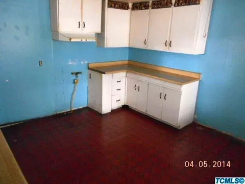 1327 E Sequoia Ave, Tulare, CA 93274 photo 7