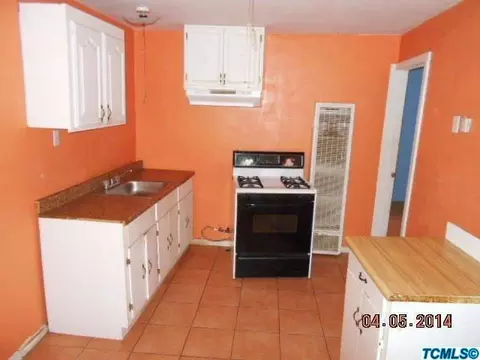 1327 E Sequoia Ave, Tulare, CA 93274 photo 14