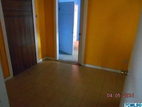 1327 E Sequoia Ave, Tulare, CA 93274 photo 8