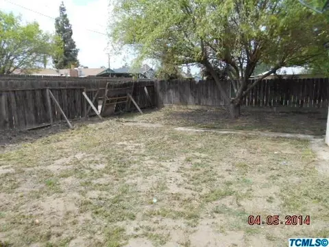 1327 E Sequoia Ave, Tulare, CA 93274 photo 24