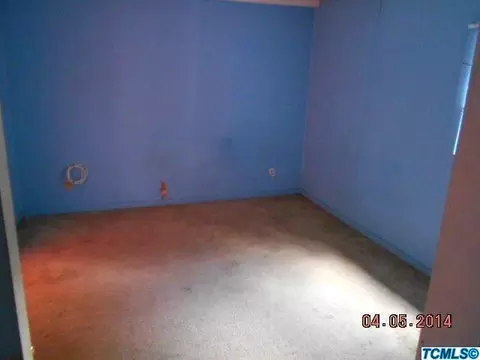 1327 E Sequoia Ave, Tulare, CA 93274 photo 9