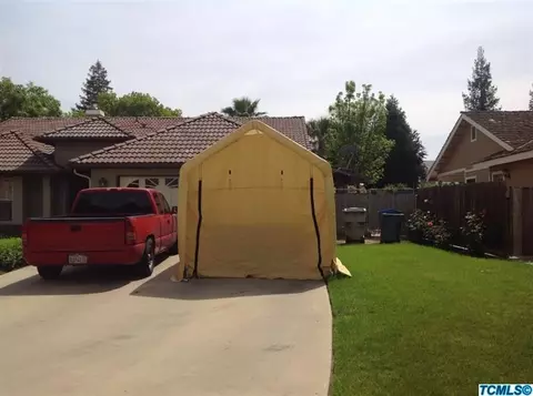 2521 E Harold Ct, Visalia, CA 93292 photo 3