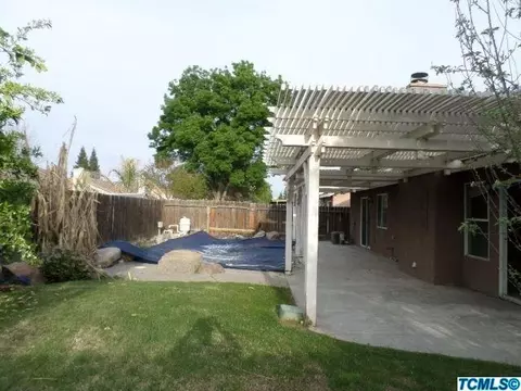 4108 E Paradise Ave, Visalia, CA 93292 photo 4