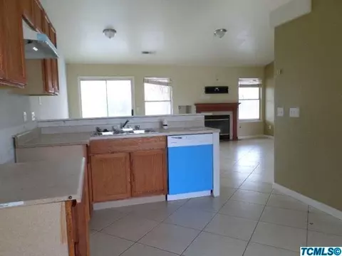 4108 E Paradise Ave, Visalia, CA 93292 photo 5