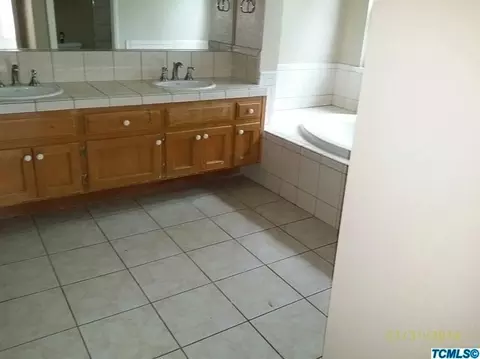 1009 E Sequoia Dr, Dinuba, CA 93618 photo 10