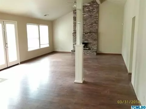 1009 E Sequoia Dr, Dinuba, CA 93618 photo 3
