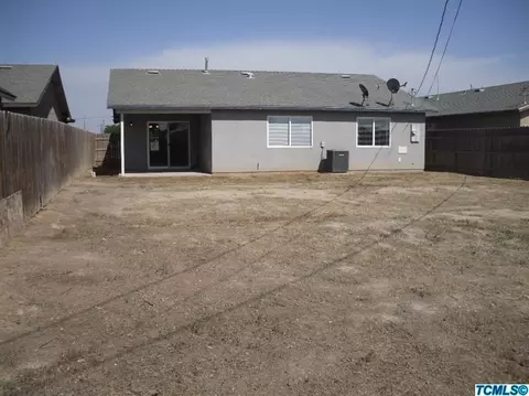 179 S Smith Rd, Tipton, CA 93272 photo 2