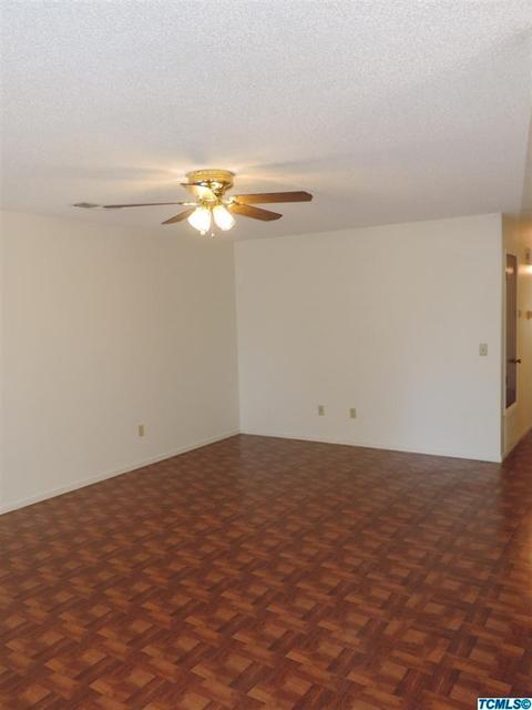 1070 E Academy Way, Dinuba, CA 93618 photo 5