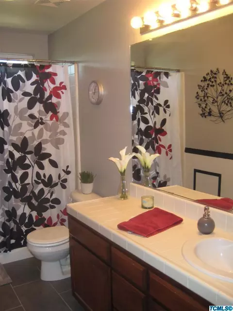 4146 S Locust St, Visalia, CA 93277 photo 18