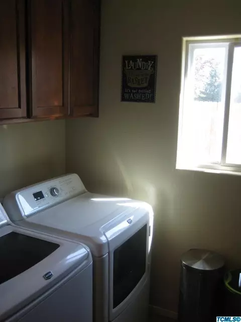 4146 S Locust St, Visalia, CA 93277 photo 12